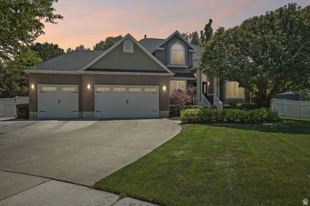 238 KAY CIR, Kaysville, UT 84037