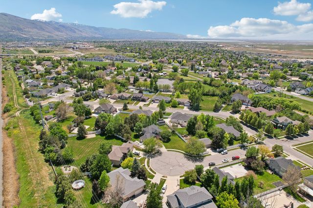 238 KAY CIR, Kaysville, UT 84037
