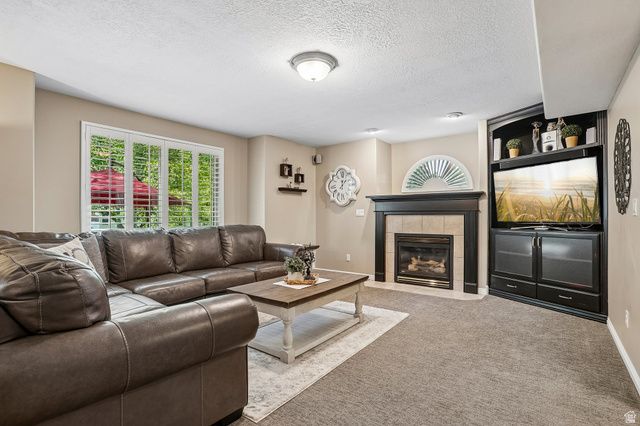 238 KAY CIR, Kaysville, UT 84037