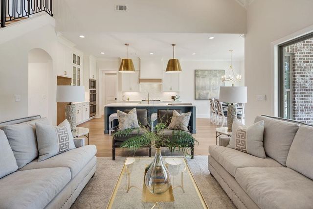 597 CEDAR SHADOWS CIR W, Collierville, TN 38017