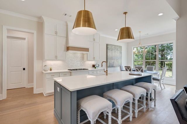 597 CEDAR SHADOWS CIR W, Collierville, TN 38017