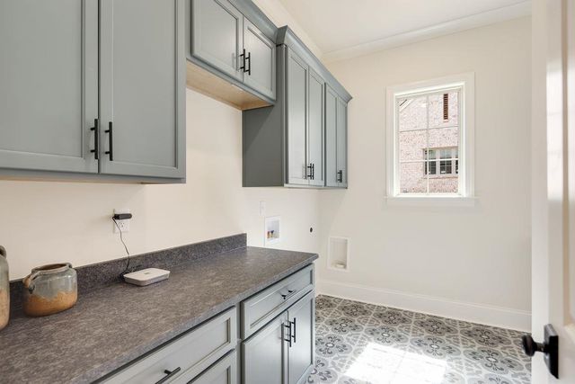 597 CEDAR SHADOWS CIR W, Collierville, TN 38017