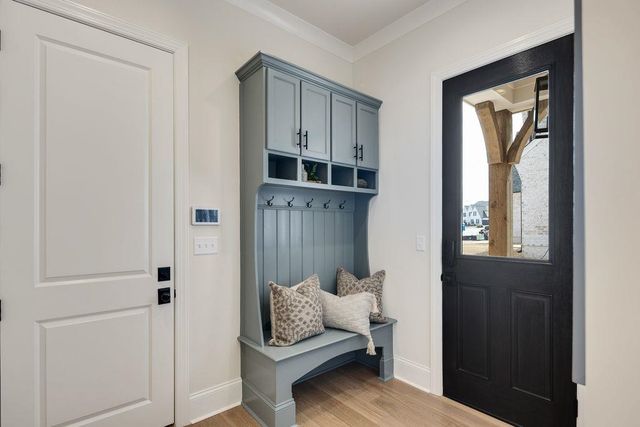 597 CEDAR SHADOWS CIR W, Collierville, TN 38017