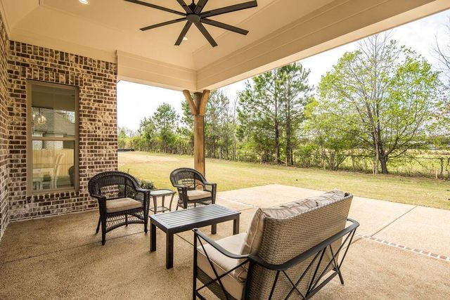 597 CEDAR SHADOWS CIR W, Collierville, TN 38017