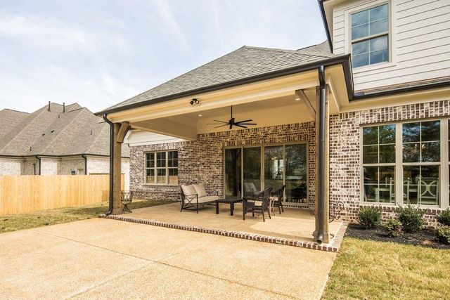 597 CEDAR SHADOWS CIR W, Collierville, TN 38017