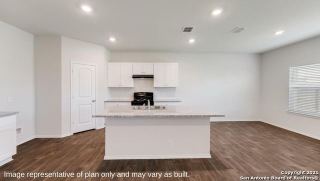 5807 Peacock Ore, San Antonio, TX 78253
