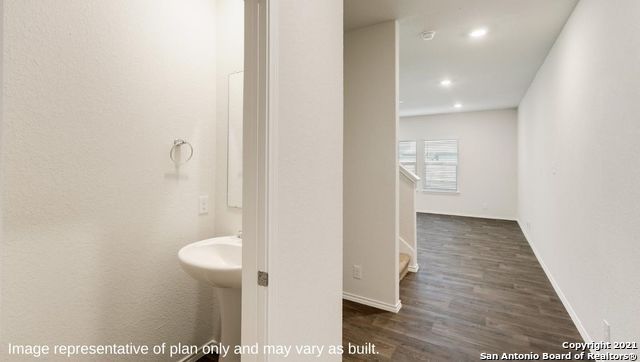 5807 Peacock Ore, San Antonio, TX 78253