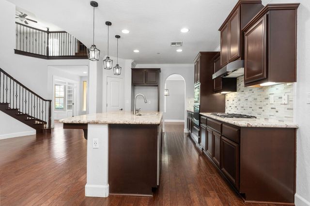 2868 Graybark Avenue, Clovis, CA 93619