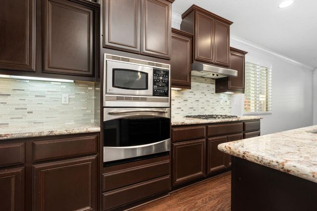 2868 Graybark Avenue, Clovis, CA 93619