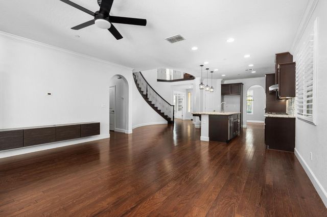 2868 Graybark Avenue, Clovis, CA 93619