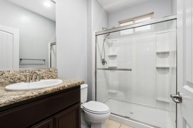 2868 Graybark Avenue, Clovis, CA 93619