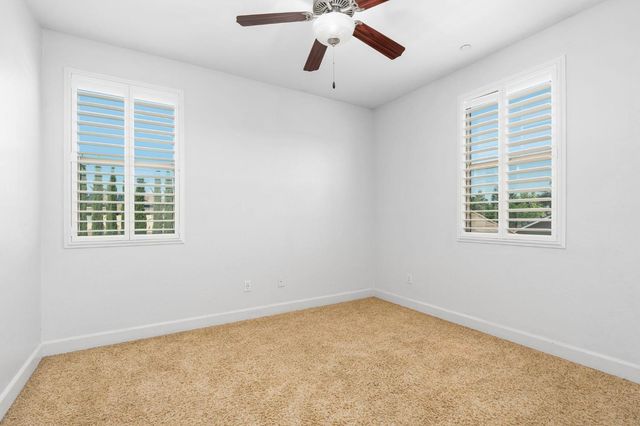 2868 Graybark Avenue, Clovis, CA 93619
