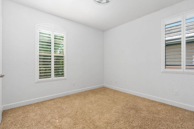 2868 Graybark Avenue, Clovis, CA 93619