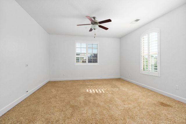 2868 Graybark Avenue, Clovis, CA 93619