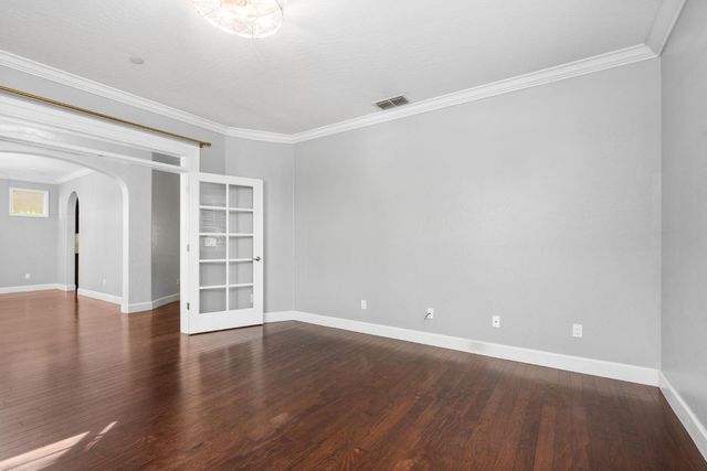 2868 Graybark Avenue, Clovis, CA 93619