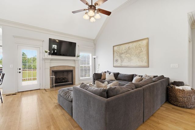6610 Old Zion Rd, Columbia, TN 38401