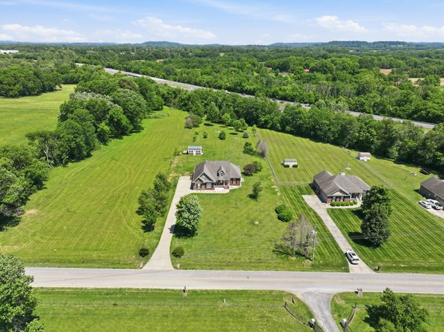 6610 Old Zion Rd, Columbia, TN 38401