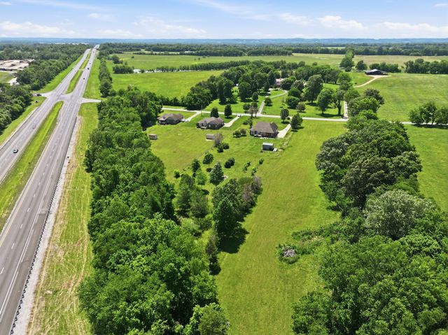 6610 Old Zion Rd, Columbia, TN 38401