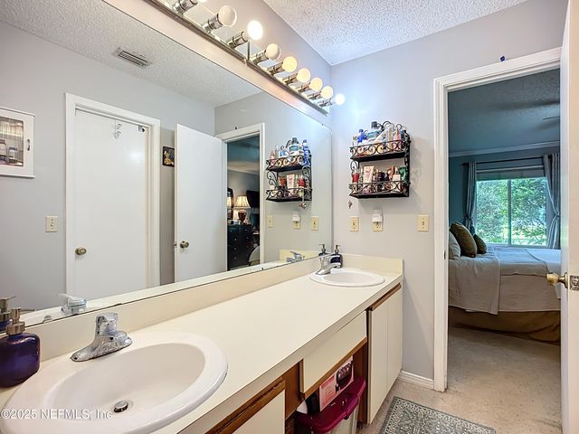 4158 HANGING MOSS Court, Jacksonville, FL 32257