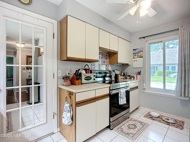4158 HANGING MOSS Court, Jacksonville, FL 32257