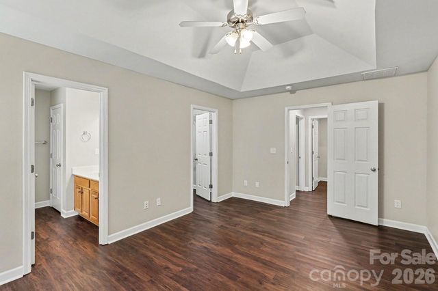 8539 Suttonview Drive, Charlotte, NC 28269