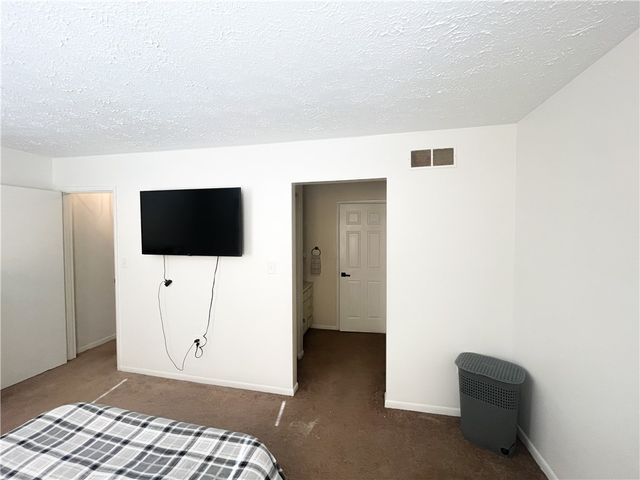 118 Forest Dr, Seven Fields Boro, PA 16046