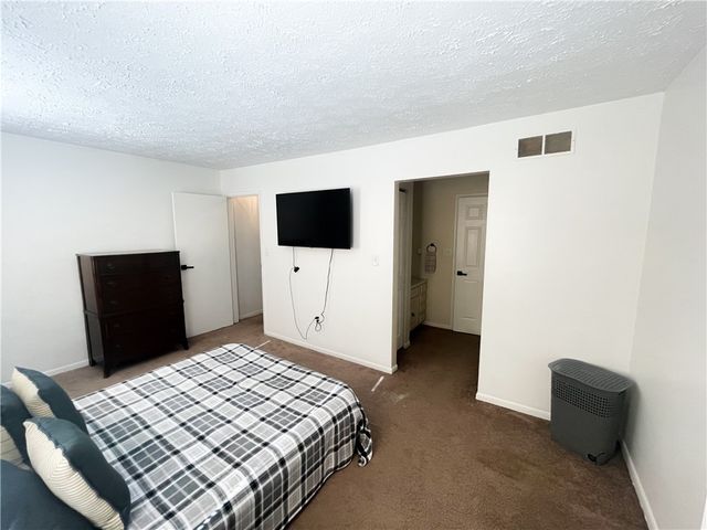 118 Forest Dr, Seven Fields Boro, PA 16046
