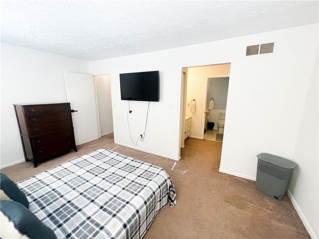 118 Forest Dr, Seven Fields Boro, PA 16046