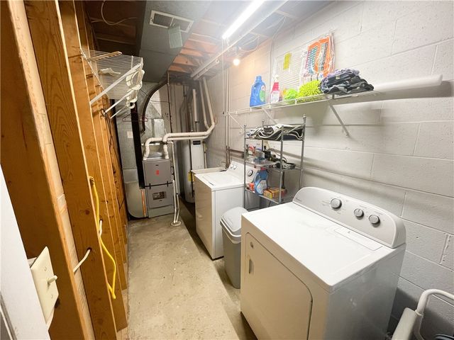 118 Forest Dr, Seven Fields Boro, PA 16046