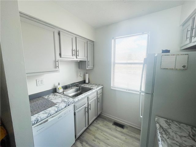 118 Forest Dr, Seven Fields Boro, PA 16046