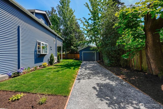 11720 Evanston Avenue N, Seattle, WA 98133