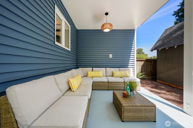 11720 Evanston Avenue N, Seattle, WA 98133