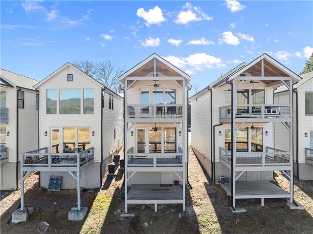 35 Cottonwood Street, Clayton, GA 30525