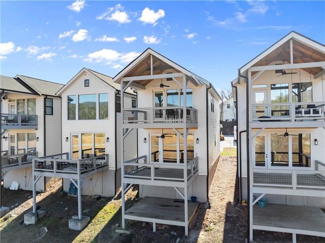 35 Cottonwood Street, Clayton, GA 30525