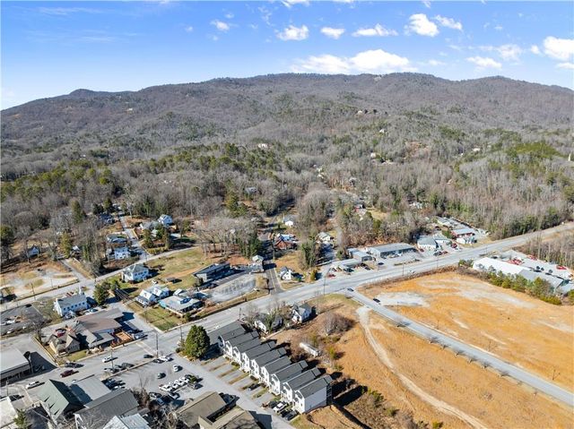 35 Cottonwood Street, Clayton, GA 30525