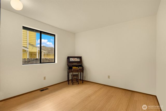 13014 SE 279th Place, Kent, WA 98030