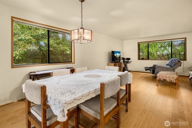13014 SE 279th Place, Kent, WA 98030