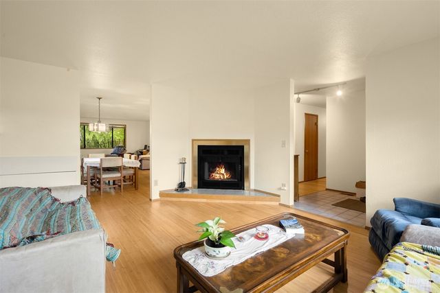 13014 SE 279th Place, Kent, WA 98030