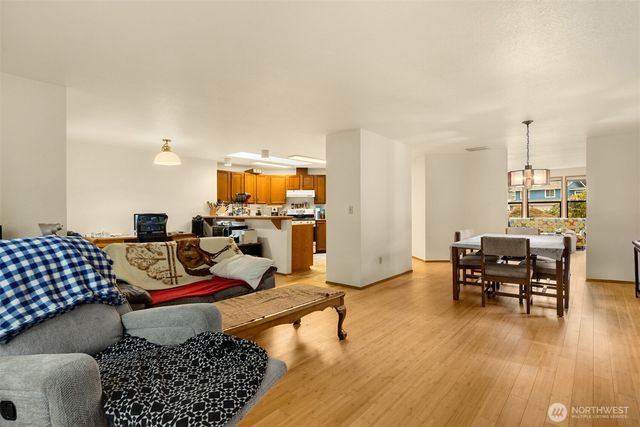 13014 SE 279th Place, Kent, WA 98030