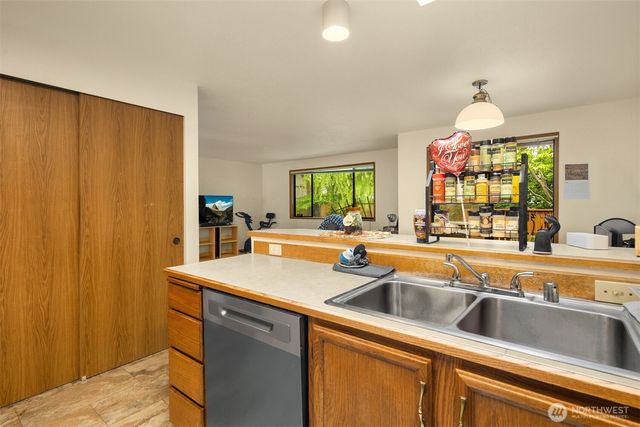 13014 SE 279th Place, Kent, WA 98030