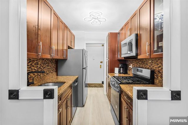 6600 Boulevard East 22J, West New York, NJ 07093