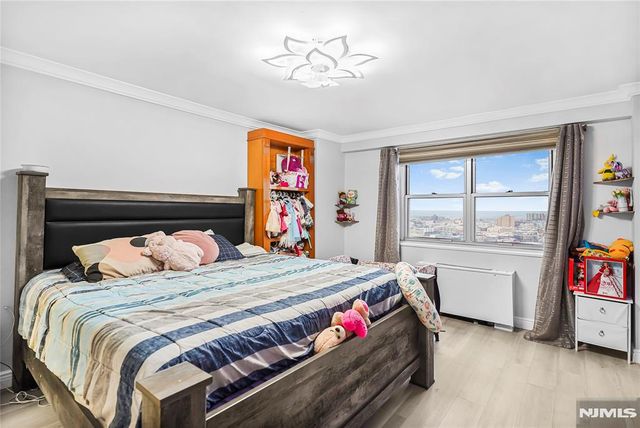 6600 Boulevard East 22J, West New York, NJ 07093