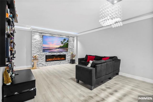 6600 Boulevard East 22J, West New York, NJ 07093