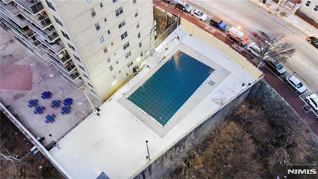 6600 Boulevard East 22J, West New York, NJ 07093