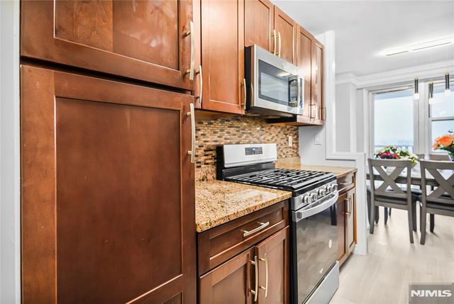 6600 Boulevard East 22J, West New York, NJ 07093