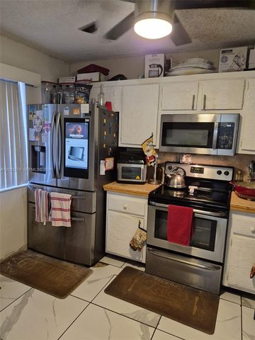 8010 Hampton Boulevard 301, North Lauderdale, FL 33068