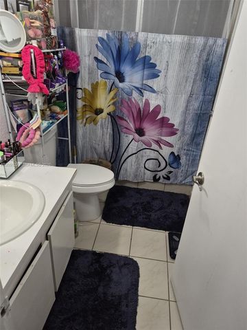 8010 Hampton Boulevard 301, North Lauderdale, FL 33068
