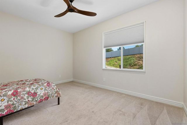 365 Charles Swisher Ct, Fallbrook, CA 92028