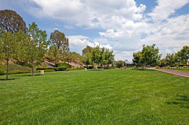 365 Charles Swisher Ct, Fallbrook, CA 92028