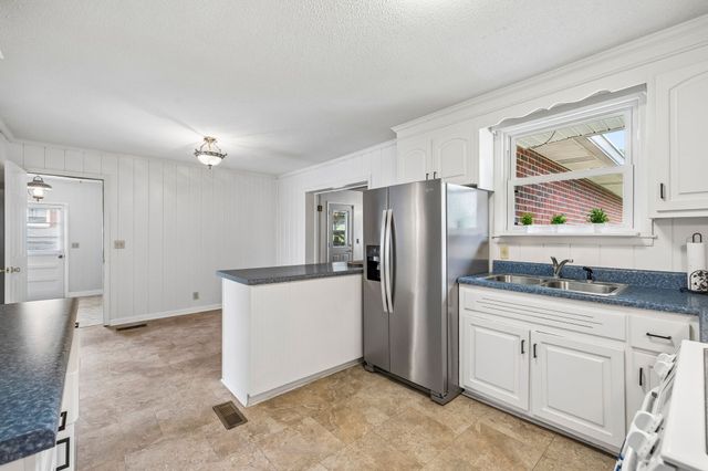 229 Grandview Dr, Old Hickory, TN 37138